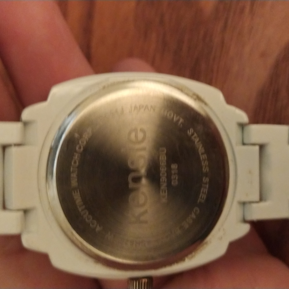 Watch - Picture 5 of 5